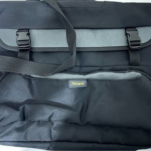 Tarsus laptop bag some wear